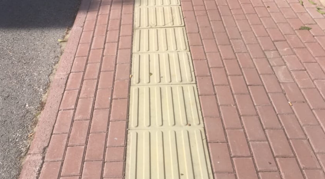 Görme Engelli Kılavuz Taşı